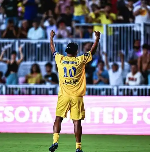 他被寄予厚 他被寄予厚