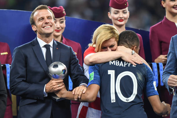 罗马诺：费内巴切和米兰都在和根特谈布朗，预计球员很快决定.