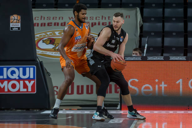 塞罗那的惊 塞罗那的惊